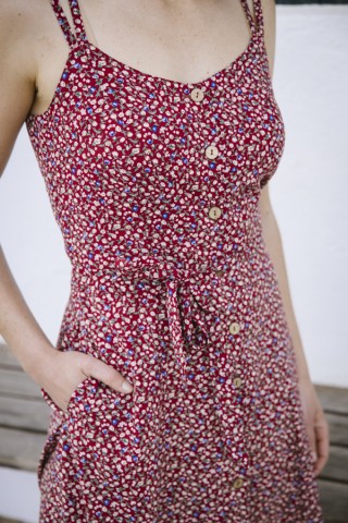 Vestido granate flores blancas  con doble tirante- Colección SusiSweetdress