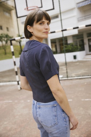 Camisa vintage azul marino con puntitos blancos- Ropa mujer SusiSweetdress