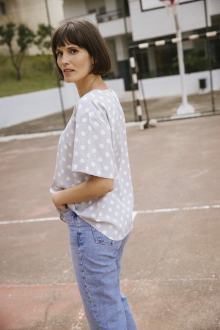 Camisa vintage gris claro con lunares blancos- Ropa mujer SusiSweetdress