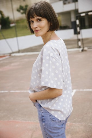 Camisa vintage gris claro con lunares blancos- Ropa mujer SusiSweetdress