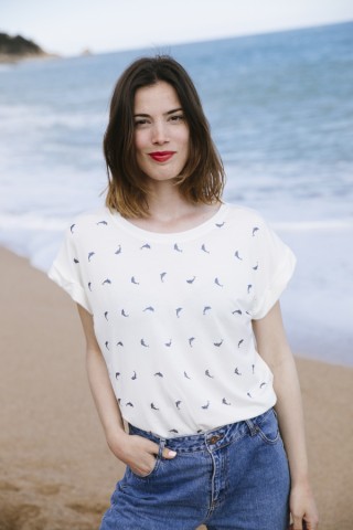Camiseta SusiSweetdress blanca con delfines azules- Ropa mujer SusiSweetdress