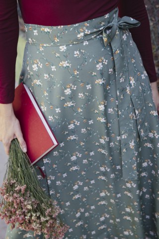 Falda maxi larga verde con flores beis- Ropa mujer SusiSweetdress