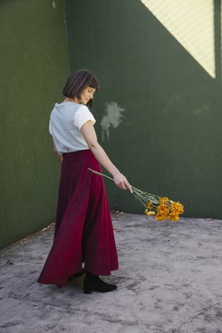 Falda maxi larga cruzada de pana roja - Ropa mujer SusiSweetdress