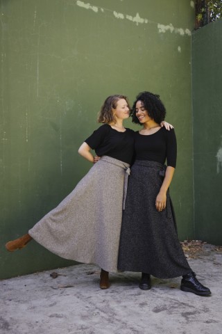 Falda maxi larga cruzada chispeado negro y beis- Ropa mujer SusiSweetdress