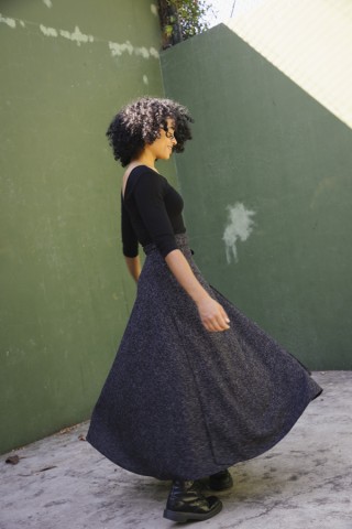 Falda maxi larga cruzada chispeada negra y blanca- Ropa mujer SusiSweetdress