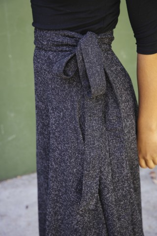 Falda maxi larga cruzada chispeada negra y blanca- Ropa mujer SusiSweetdress