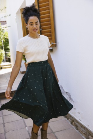 Falda maxi larga verde bosque con flores verde pastel con bolsillos- Ropa mujer SusiSweetdress