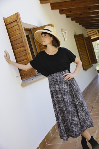 Falda maxi larga negra chispeado blanco con bolsillos- Ropa mujer SusiSweetdress