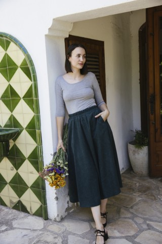 Falda maxi larga de pana verde bosque con bolsillos- Ropa mujer SusiSweetdress
