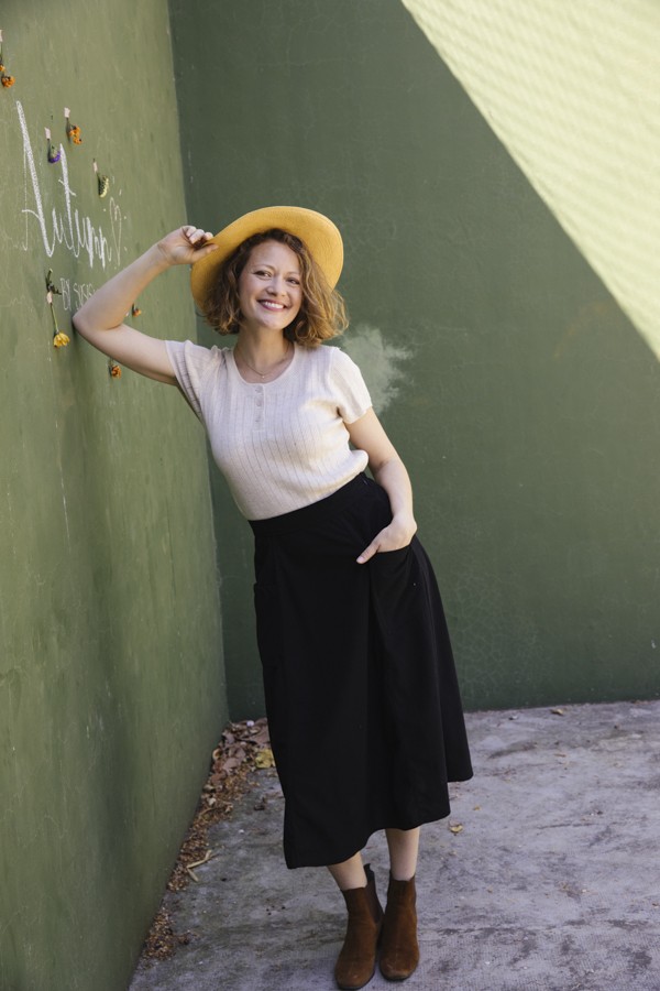 Falda pana negra con bolsillos delanteros- Ropa mujer SusiSweetdress