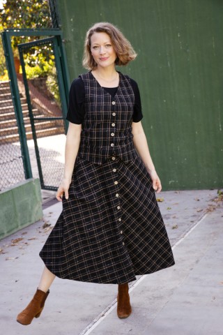 Chaleco  negro a rayas beis y amarillas finas- Ropa SusiSweetdress