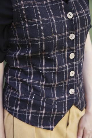Chaleco  negro a rayas beis y amarillas finas- Ropa SusiSweetdress