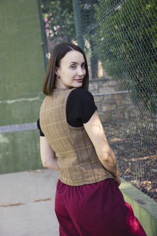 Chaleco marrón en espiga beis y granates- Ropa SusiSweetdress