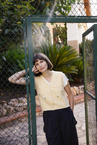 Chaleco amarillo pastel con flores bordadas- Ropa SusiSweetdress