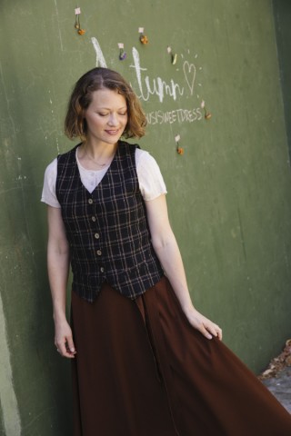 Chaleco  negro a rayas beis y amarillas finas- Ropa SusiSweetdress