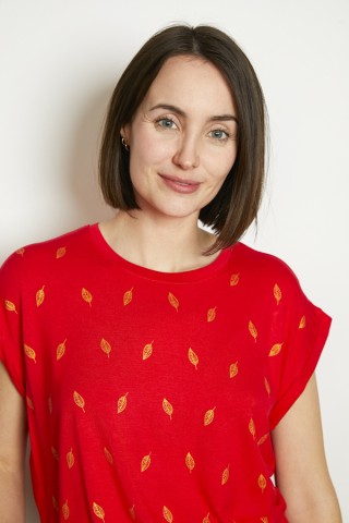 Camiseta SusiSweetdress roja con hojas doradas- Ropa mujer SusiSweetdress