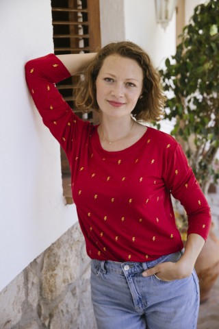 Camiseta SusiSweetdress roja con rayos dorados manga larga- Ropa mujer SusiSweetdress