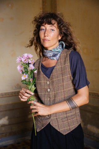 Chaleco marrón en espiga beis y granates- Ropa SusiSweetdress