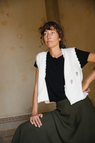 Chaleco blanco con flores bordadas- Ropa SusiSweetdress