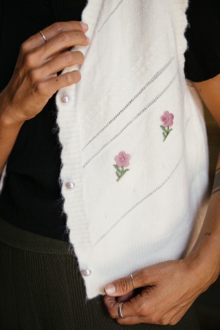 Chaleco blanco con flores bordadas- Ropa SusiSweetdress