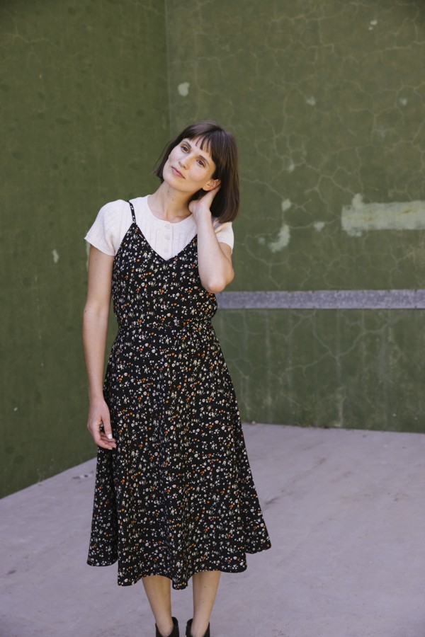 Vestido negro florecitas con tirantes- Colección SusiSweetdress