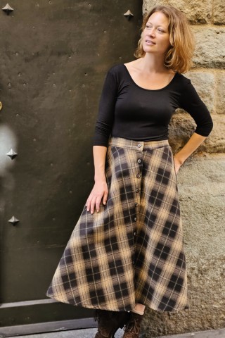 Falda larga negra a cuadros beis con botones- Ropa mujer SusiSweetdress