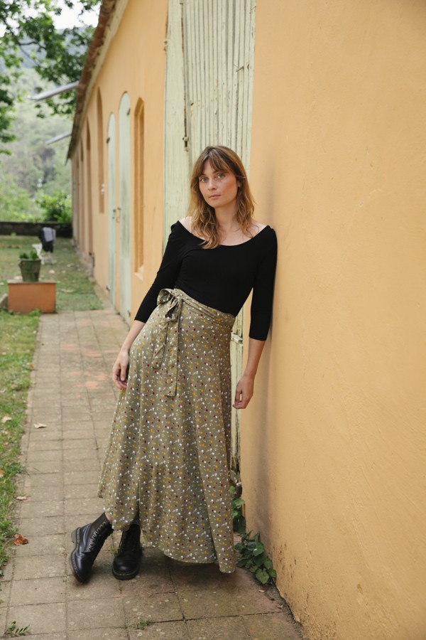 Falda maxi larga cruzada kaki con flores- Ropa mujer SusiSweetdress