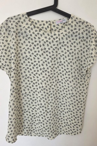 Camisa vintage blanco roto flores negras - Ropa mujer SusiSweetdress