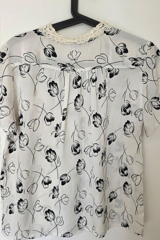 Camisa vintage blanca flores negras - Ropa mujer SusiSweetdress