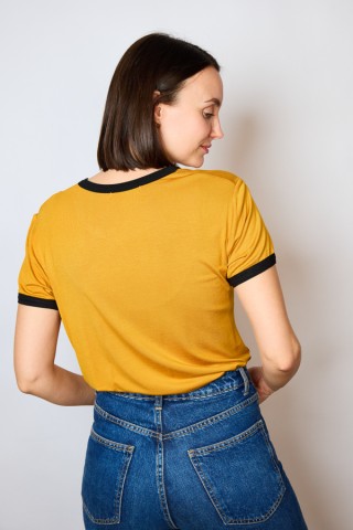 Camiseta SusiSweetdress ocre con bordes negross - Ropa mujer SusiSweetdress