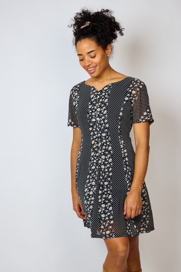 Vestido vintage negro con topitos y flores - Ropa mujer vintage SusiSweetdress