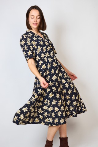 Vestido vintage negro con flores beige - Ropa mujer vintage SusiSweetdress
