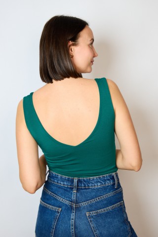 camiseta básica verde espalda pico- Ropa SusiSweetdress