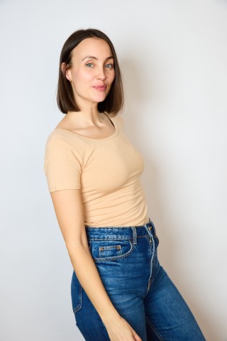 camiseta básica beis manga corta- Ropa SusiSweetdress