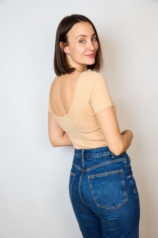 camiseta básica beis manga corta- Ropa SusiSweetdress