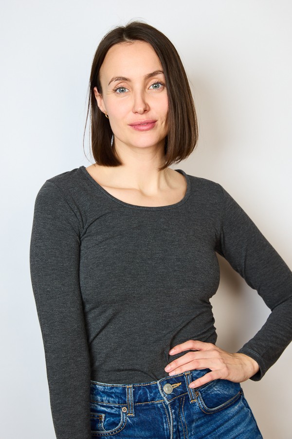 camiseta básica gris oscura- Ropa SusiSweetdress