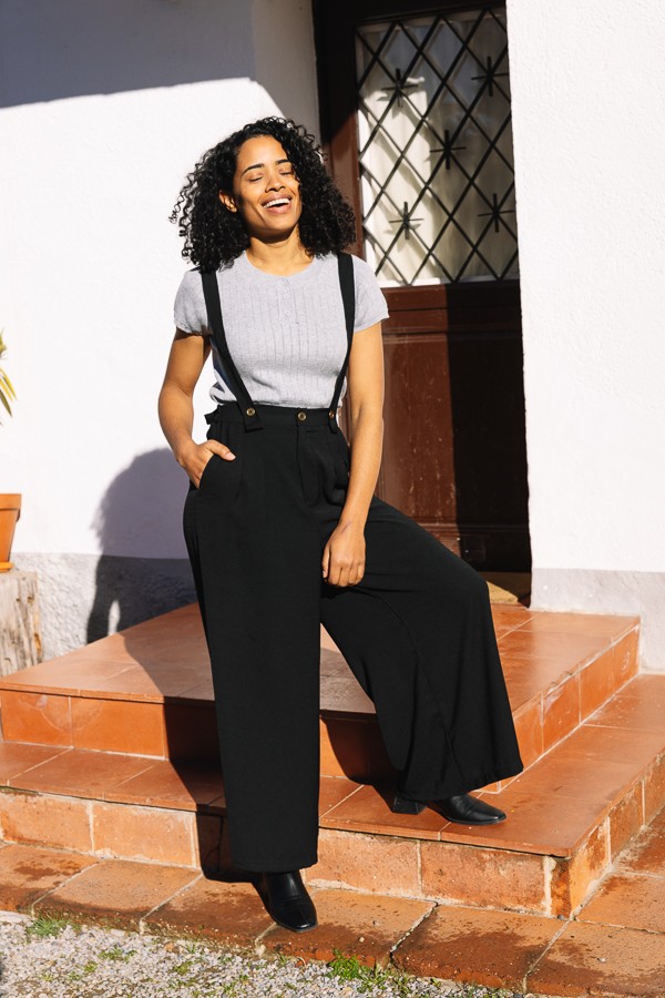 Pantalón palazzo negro con tirantes- Ropa SusiSweetdress