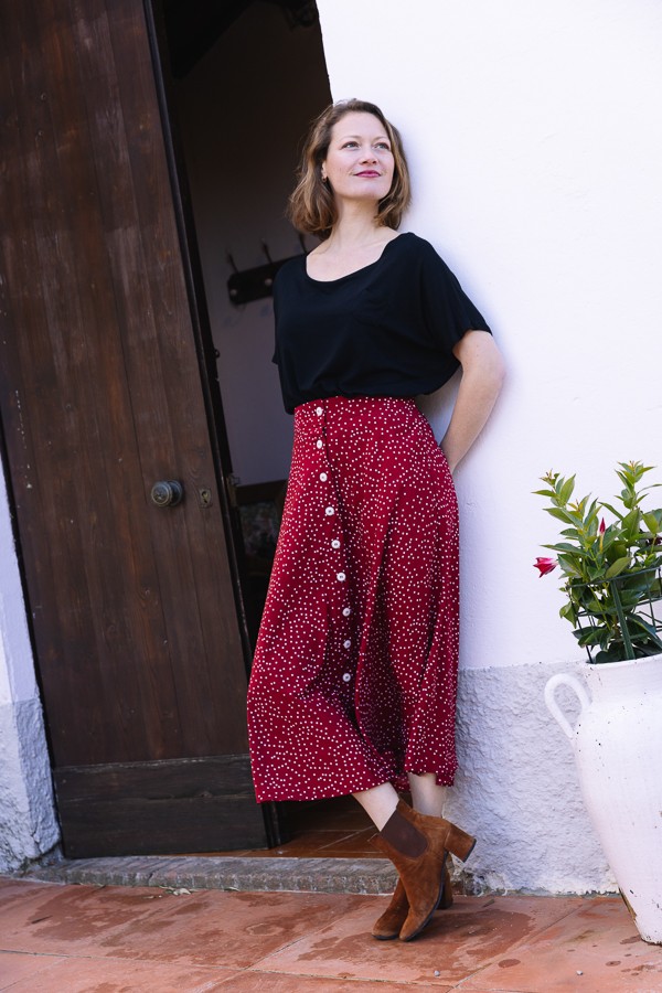 Falda larga roja con puntos blancos con botones- Ropa mujer SusiSweetdress