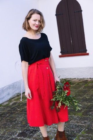Falda roja con puntitos blancos cintura alta- Ropa mujer SusiSweetdress