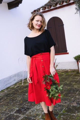 Falda roja con puntitos blancos cintura alta- Ropa mujer SusiSweetdress