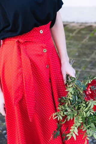 Falda roja con puntitos blancos cintura alta- Ropa mujer SusiSweetdress