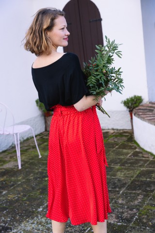Falda roja con puntitos blancos cintura alta- Ropa mujer SusiSweetdress