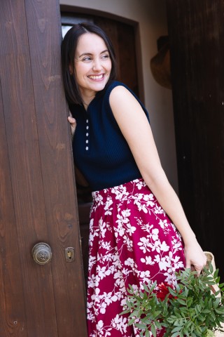 Falda maxi larga granate con flores blancas con bolsillos- Ropa mujer SusiSweetdress