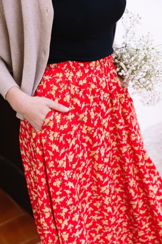 Falda maxi larga roja con flores amarillas con bolsillos- Ropa mujer SusiSweetdress