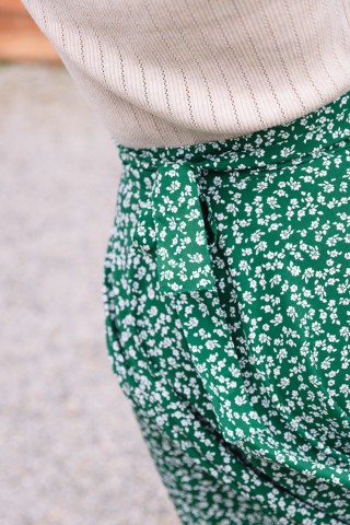 Falda cruzada midi verde con flores blancas- Ropa mujer SusiSweetdress