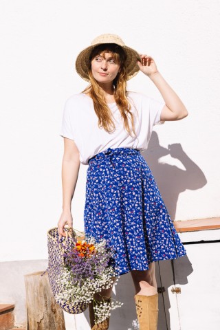 Falda cruzada midi azul con tulipanes blancos- Ropa mujer SusiSweetdress