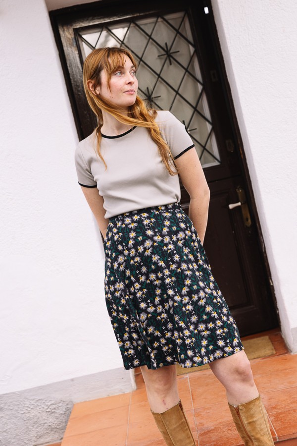 Falda cruzada midi negra con plumas blancas- Ropa mujer SusiSweetdress