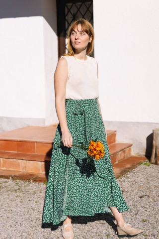 Falda maxi larga cruzada verde con margaritas blancas- Ropa mujer SusiSweetdress