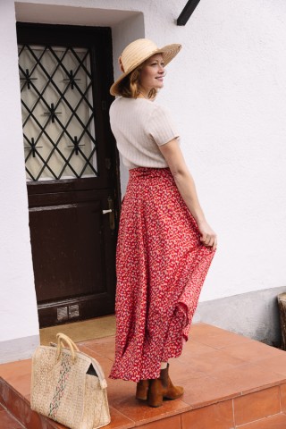 Falda maxi larga cruzada roja con florecitas- Ropa mujer SusiSweetdress