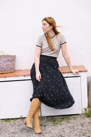 Falda maxi larga negra florecitas blancas con bolsillos- Ropa mujer SusiSweetdress